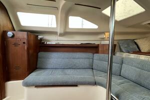 Hazyblur 28ft Hunter Yacht For Sale