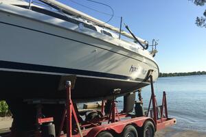Hazyblur 28ft Hunter Yacht For Sale