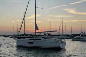 MAHALO 30ft Beneteau Yacht For Sale