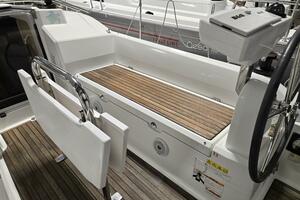 MAHALO 30ft Beneteau Yacht For Sale