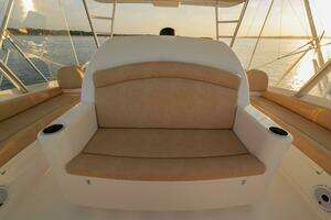 2023 Viking 54 Convertible thumbnail 18