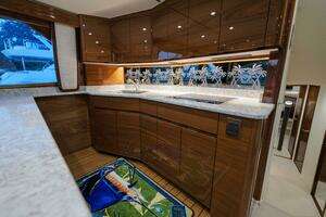 2023 Viking 54 Convertible thumbnail 31