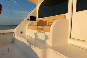 2023 Viking 54 Convertible thumbnail 16