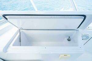 1999 Viking 55 Convertible thumbnail 74