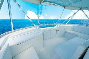 1999 Viking 55 Convertible thumbnail 72