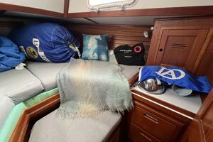 Starry Night 37ft Dickerson Yacht For Sale