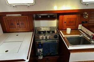 1986 Dickerson Tri-Cabin thumbnail 22
