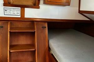 Starry Night 37ft Dickerson Yacht For Sale