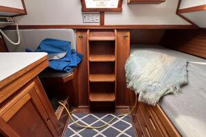 Starry Night 37ft Dickerson Yacht For Sale