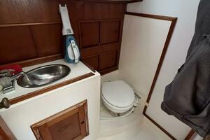 Starry Night 37ft Dickerson Yacht For Sale