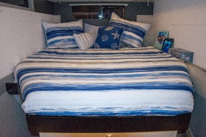 Isola 40ft Robertson  amp  Caine Yacht For Sale