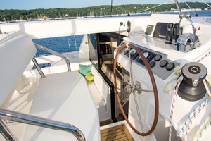 Isola 40ft Robertson  amp  Caine Yacht For Sale