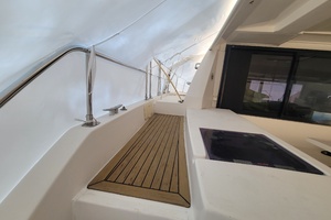 Isola 40ft Robertson  amp  Caine Yacht For Sale