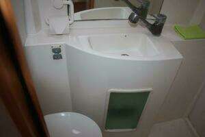 2008 Fountaine Pajot Orana 44 thumbnail 41