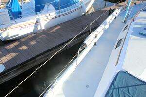 1990 Catalina 42 thumbnail 36