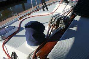 1990 Catalina 42 thumbnail 7