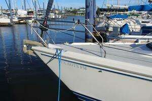 1990 Catalina 42 thumbnail 41