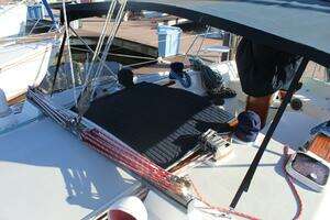 1990 Catalina 42 thumbnail 37