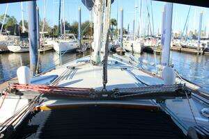 1990 Catalina 42 thumbnail 28