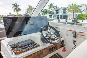 2012 Cruisers Yachts 48 Cantius thumbnail 26