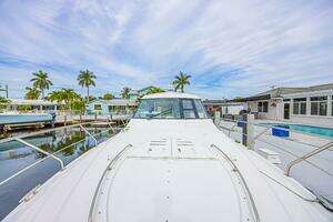 2012 Cruisers Yachts 48 Cantius thumbnail 8