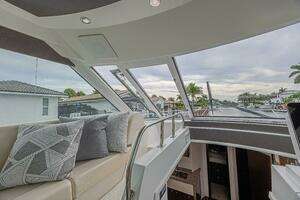 2012 Cruisers Yachts 48 Cantius thumbnail 22