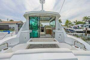 2012 Cruisers Yachts 48 Cantius thumbnail 10