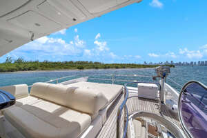2012 Azimut 64 FLY thumbnail 29