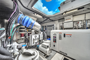 64FT (19.51M) AZIMUT