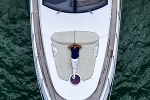 64FT (19.51M) AZIMUT
