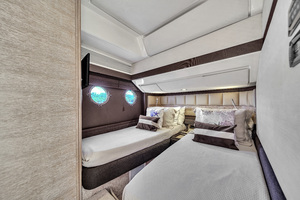 64FT (19.51M) AZIMUT