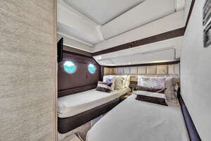 2012 Azimut 64 FLY thumbnail 73