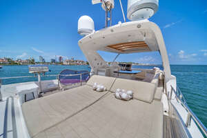 2012 Azimut 64 FLY thumbnail 31