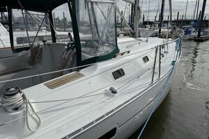 Sol Mates 36ft Beneteau Yacht For Sale