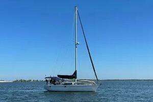 2000 Catalina 36 Mkll thumbnail 1