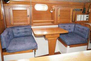 2000 Catalina 36 Mkll thumbnail 28
