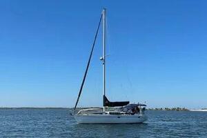Beach Music 39ft Catalina Yacht For Sale
