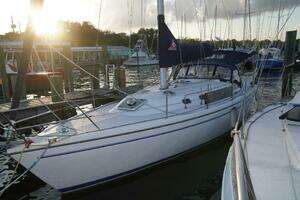 2000 Catalina 36 Mkll thumbnail 4