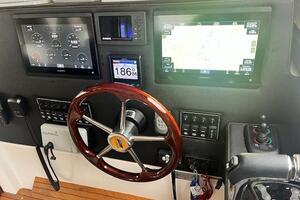 Yachtpuppy 32ft Cutwater Yacht For Sale