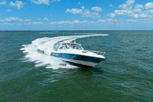2019 Intrepid 475 Sport Yacht thumbnail 44