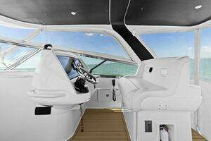 2019 Intrepid 475 Sport Yacht thumbnail 13