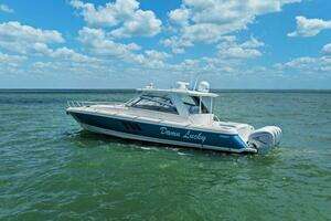 2019 Intrepid 475 Sport Yacht thumbnail 52