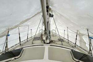 2004 Hylas 49 thumbnail 39