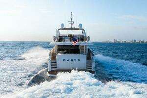 2010 Princess 95 M/Y thumbnail 10