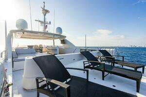 2010 Princess 95 M/Y thumbnail 26