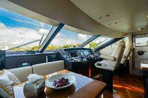 2010 Princess 95 M/Y thumbnail 57