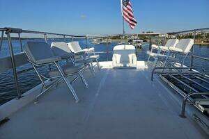 2003 Johnson Flybridge thumbnail 12