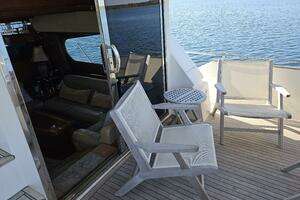 2003 Johnson Flybridge thumbnail 8