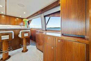 2021 Viking 68 Convertible thumbnail 25