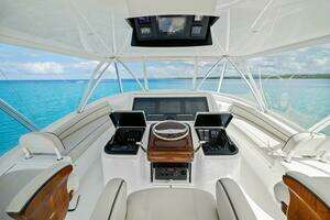 2021 Viking 68 Convertible thumbnail 60